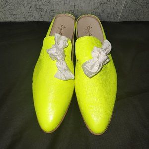 Esquivel Neon Leather Bow Mule Slide